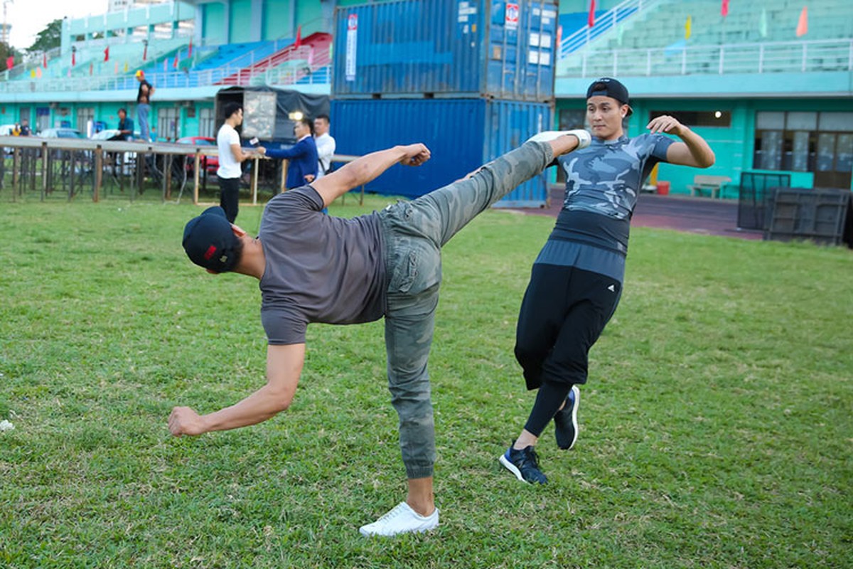 Truong Ngoc Anh chong nang ra san khau tong duyet-Hinh-10